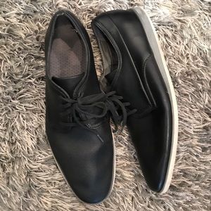 Calvin Klein black sneaker like size 11 (22C)